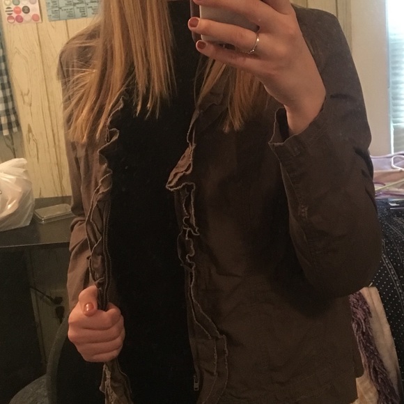 LOFT outlet- ruffled lightweight jacket - Picture 3 of 6